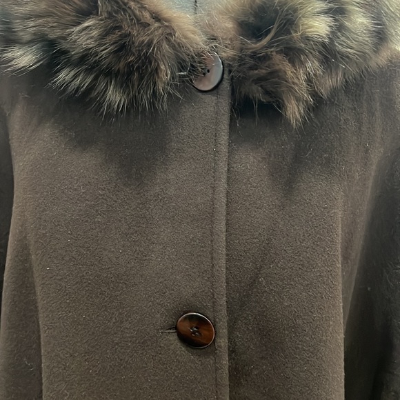 Wool Cape with fur - Picture 8 of 10